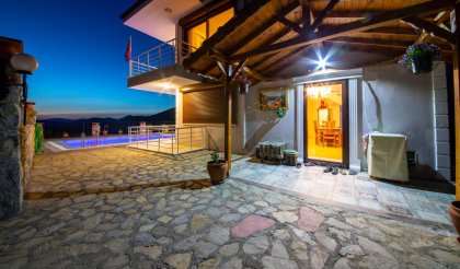 Bademli Köşk Söğüt 